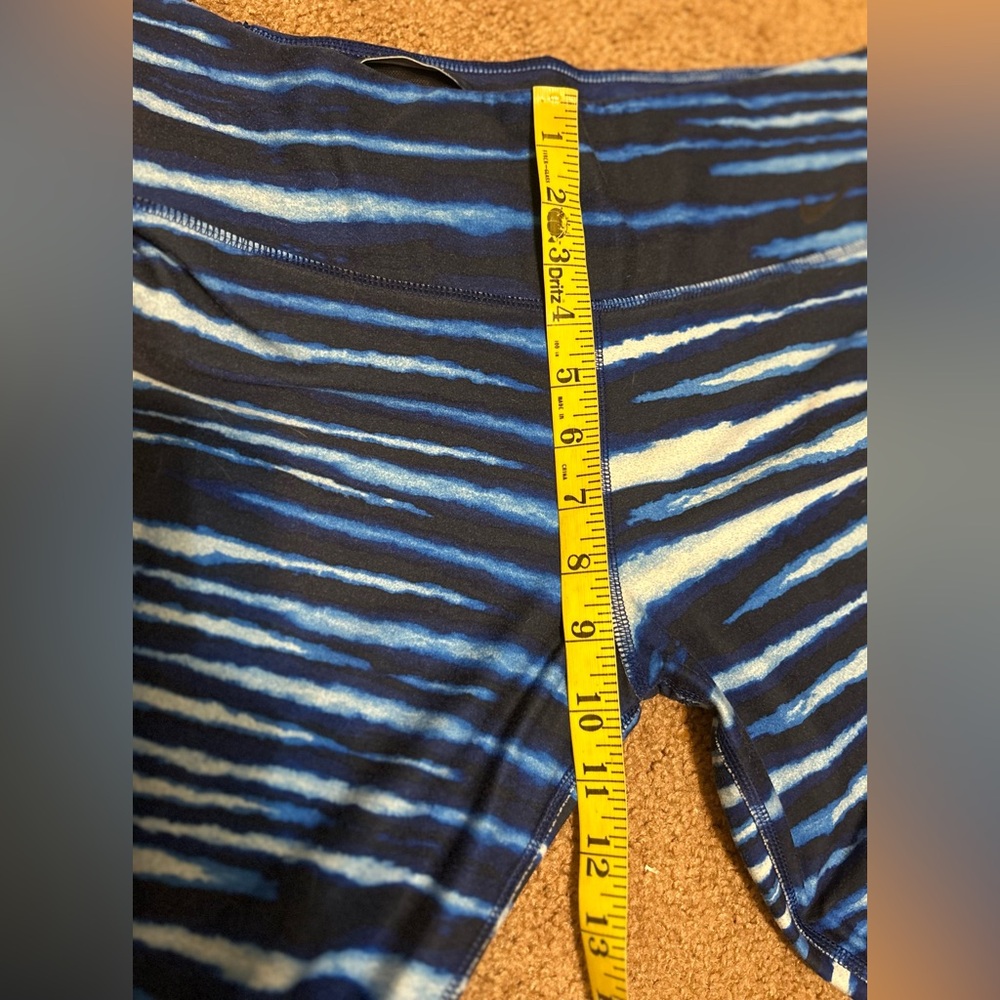 Nike Blue and White Athletic capri Leggings medium drifit - Picture 5 of 10